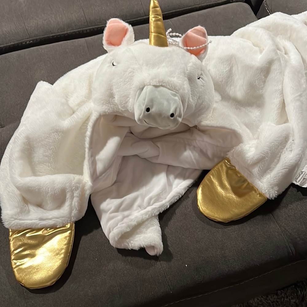 Unicorn wrap blanket